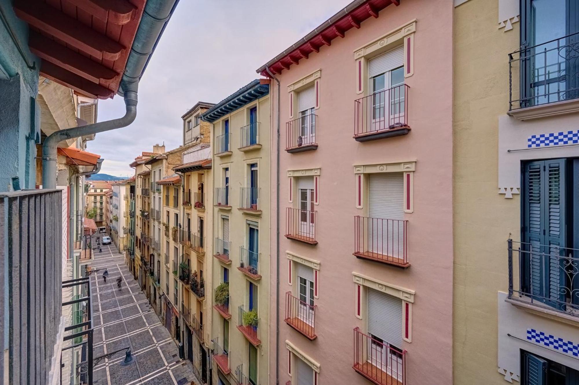 Heart Of Pamplona Apartments I By Clabao Exterior photo